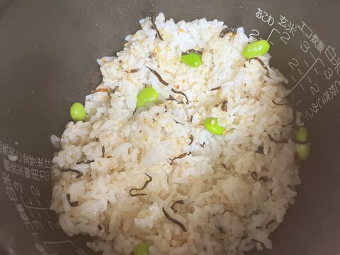 枝豆と塩昆布の混ぜご飯